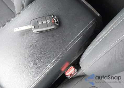 2019 Kia Sorento 3.3L Lx z USA, uszkodzony, nr VIN 5XYPGDA52KG573202